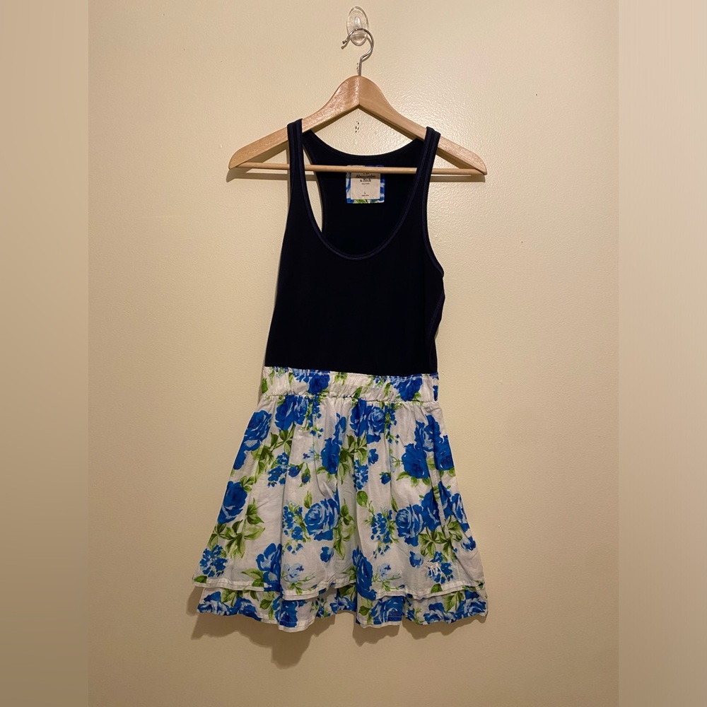 Abercrombie & Fitch Vintage Navy and White Floral Dress. Size L